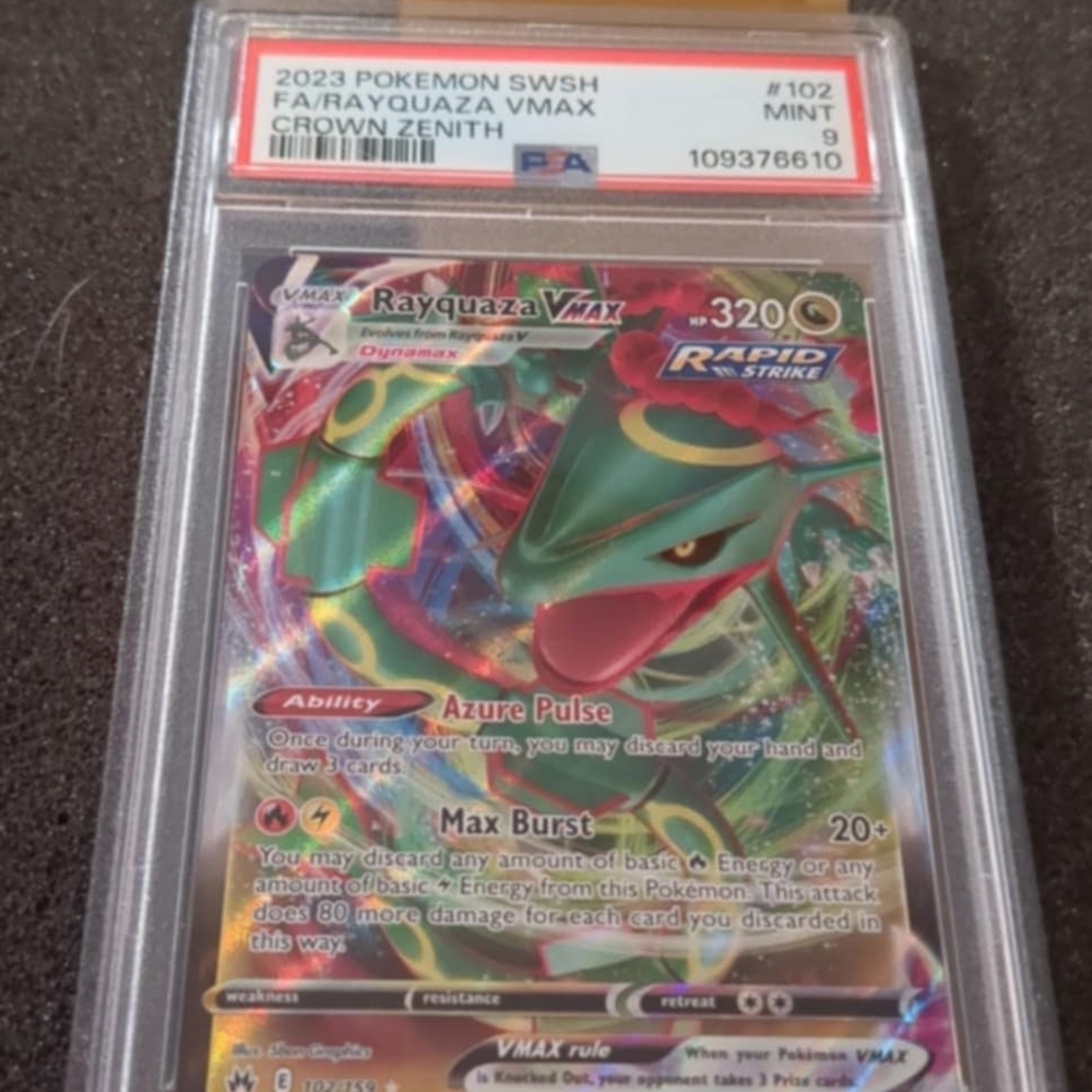 Pokemon Rayquaza VMAX Card - Green and Red